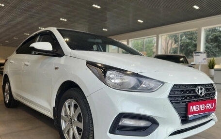 Hyundai Solaris II рестайлинг, 2017 год, 999 000 рублей, 1 фотография