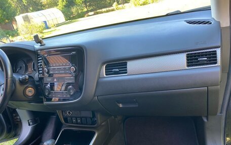 Mitsubishi Outlander III рестайлинг 3, 2017 год, 2 200 000 рублей, 1 фотография