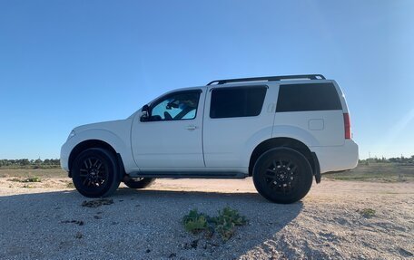 Nissan Pathfinder, 2011 год, 1 780 000 рублей, 3 фотография