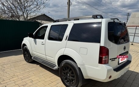 Nissan Pathfinder, 2011 год, 1 780 000 рублей, 23 фотография