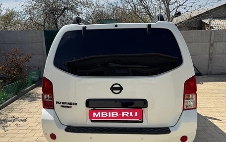 Nissan Pathfinder, 2011 год, 1 780 000 рублей, 24 фотография