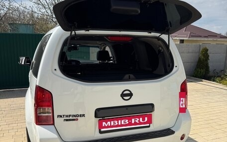 Nissan Pathfinder, 2011 год, 1 780 000 рублей, 26 фотография