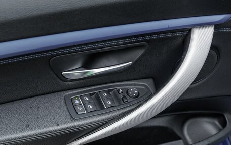 BMW 3 серия, 2018 год, 2 700 000 рублей, 15 фотография