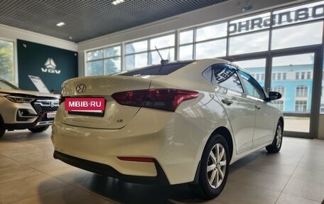 Hyundai Solaris II рестайлинг, 2017 год, 999 000 рублей, 6 фотография