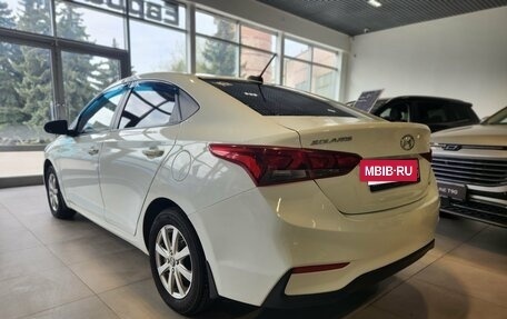 Hyundai Solaris II рестайлинг, 2017 год, 999 000 рублей, 4 фотография