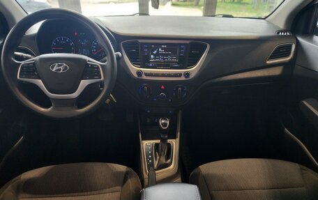 Hyundai Solaris II рестайлинг, 2017 год, 999 000 рублей, 16 фотография