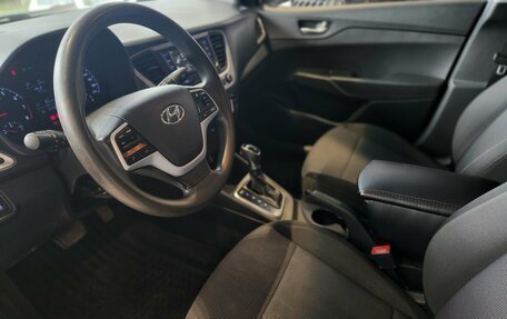 Hyundai Solaris II рестайлинг, 2017 год, 999 000 рублей, 14 фотография