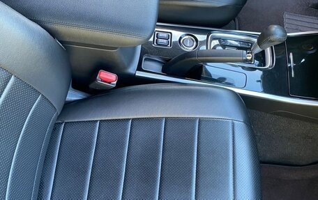 Mitsubishi Outlander III рестайлинг 3, 2017 год, 2 200 000 рублей, 10 фотография