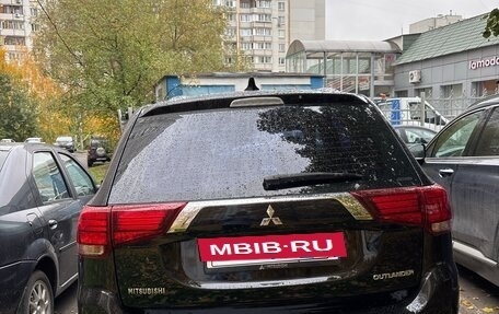 Mitsubishi Outlander III рестайлинг 3, 2017 год, 2 200 000 рублей, 16 фотография