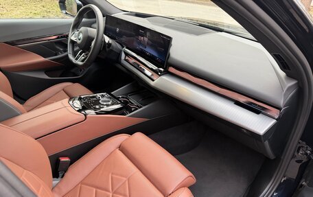 BMW 5 серия, 2024 год, 7 700 000 рублей, 23 фотография