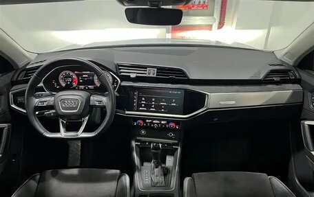 Audi Q3, 2022 год, 2 500 000 рублей, 14 фотография