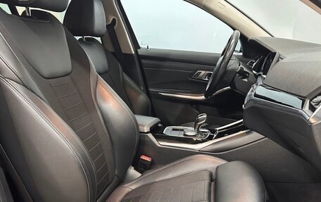 BMW 3 серия, 2020 год, 2 830 000 рублей, 25 фотография