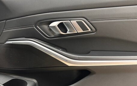 BMW 3 серия, 2020 год, 2 830 000 рублей, 26 фотография