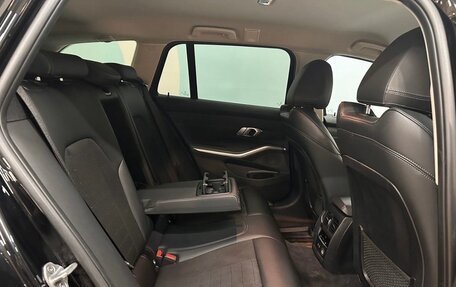 BMW 3 серия, 2020 год, 2 830 000 рублей, 28 фотография