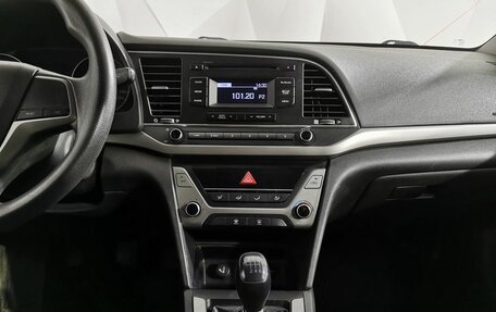 Hyundai Elantra VI рестайлинг, 2017 год, 795 150 рублей, 15 фотография