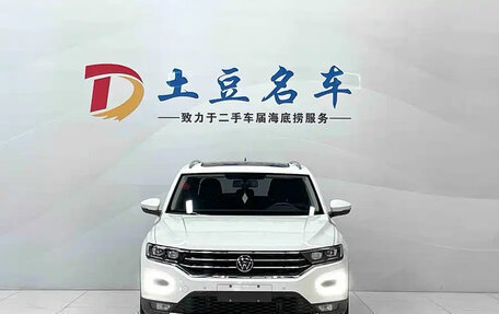 Volkswagen T-Roc I, 2022 год, 1 860 000 рублей, 2 фотография