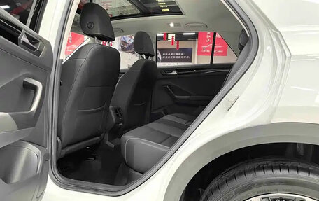 Volkswagen T-Roc I, 2022 год, 1 860 000 рублей, 10 фотография