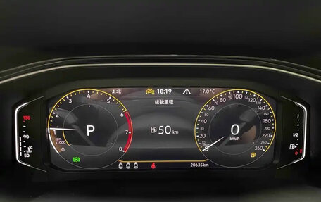 Volkswagen T-Roc I, 2022 год, 1 860 000 рублей, 19 фотография