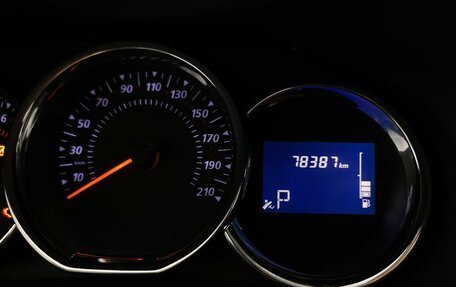 Renault Sandero II рестайлинг, 2016 год, 1 045 000 рублей, 17 фотография