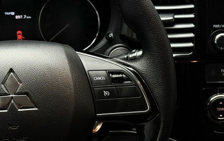 Mitsubishi Outlander III рестайлинг 3, 2016 год, 1 949 000 рублей, 20 фотография