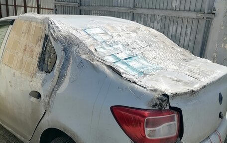 Renault Logan II, 2017 год, 200 000 рублей, 10 фотография