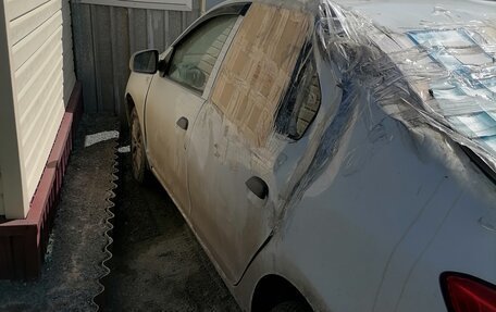 Renault Logan II, 2017 год, 200 000 рублей, 8 фотография