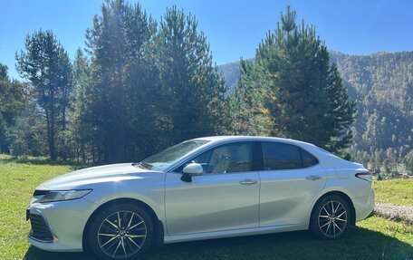 Toyota Camry, 2021 год, 4 270 000 рублей, 3 фотография