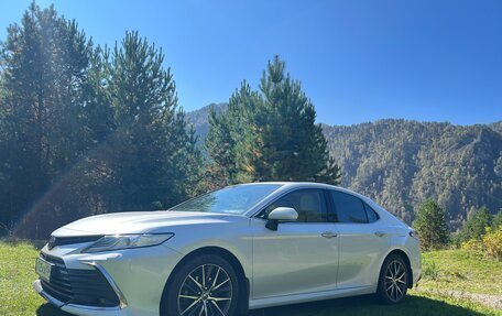 Toyota Camry, 2021 год, 4 270 000 рублей, 2 фотография