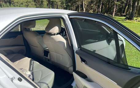 Toyota Camry, 2021 год, 4 270 000 рублей, 6 фотография