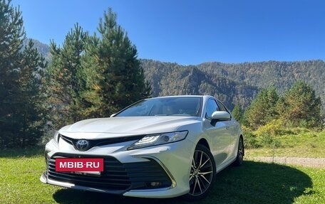 Toyota Camry, 2021 год, 4 270 000 рублей, 8 фотография