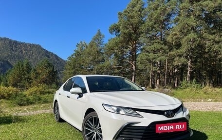 Toyota Camry, 2021 год, 4 270 000 рублей, 7 фотография