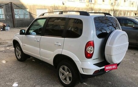 Chevrolet Niva I рестайлинг, 2013 год, 610 000 рублей, 3 фотография