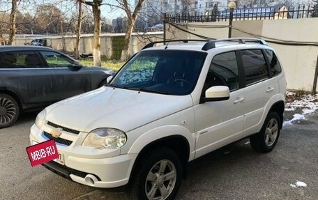 Chevrolet Niva I рестайлинг, 2013 год, 610 000 рублей, 2 фотография