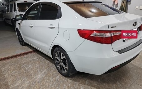 KIA Rio III рестайлинг, 2013 год, 1 050 000 рублей, 4 фотография