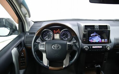 Toyota Land Cruiser Prado 150 рестайлинг 2, 2011 год, 2 290 000 рублей, 15 фотография