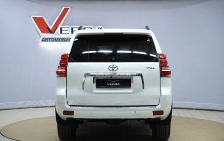 Toyota Land Cruiser Prado 150 рестайлинг 2, 2011 год, 2 290 000 рублей, 6 фотография