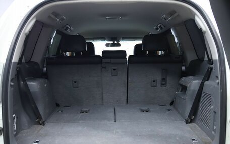 Toyota Land Cruiser Prado 150 рестайлинг 2, 2011 год, 2 290 000 рублей, 10 фотография