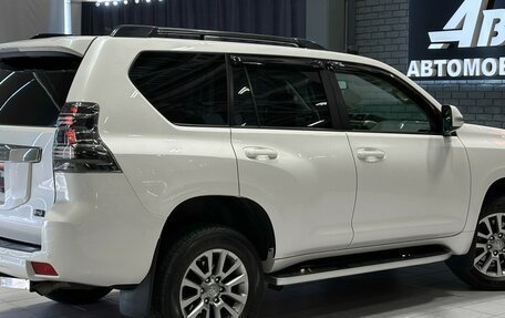 Toyota Land Cruiser Prado 150 рестайлинг 2, 2016 год, 3 967 000 рублей, 6 фотография