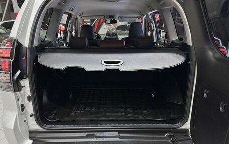 Toyota Land Cruiser Prado 150 рестайлинг 2, 2016 год, 3 967 000 рублей, 14 фотография