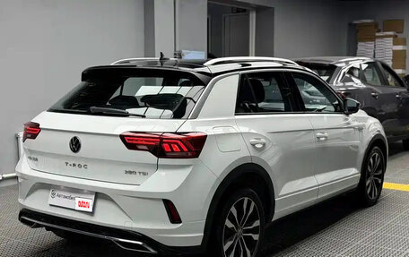 Volkswagen T-Roc I, 2022 год, 1 931 000 рублей, 4 фотография