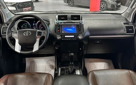 Toyota Land Cruiser Prado 150 рестайлинг 2, 2016 год, 3 967 000 рублей, 29 фотография