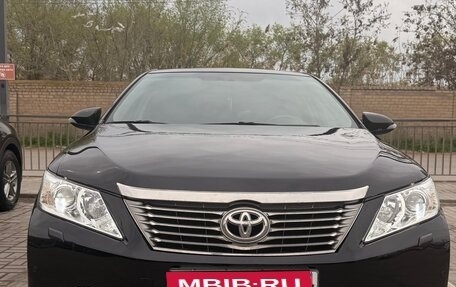 Toyota Camry, 2014 год, 2 100 000 рублей, 1 фотография