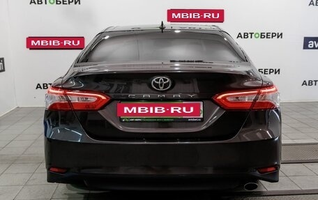 Toyota Camry, 2019 год, 2 855 200 рублей, 6 фотография