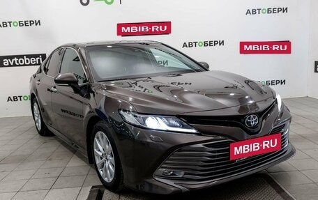 Toyota Camry, 2019 год, 2 855 200 рублей, 3 фотография