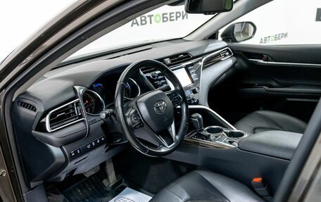 Toyota Camry, 2019 год, 2 855 200 рублей, 14 фотография