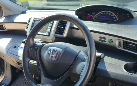 Honda Freed I, 2012 год, 1 430 000 рублей, 7 фотография