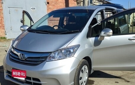 Honda Freed I, 2012 год, 1 430 000 рублей, 3 фотография