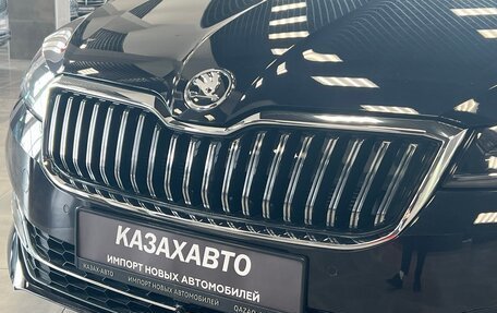 Skoda Superb III рестайлинг, 2025 год, 3 050 000 рублей, 4 фотография