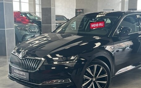 Skoda Superb III рестайлинг, 2025 год, 3 050 000 рублей, 2 фотография