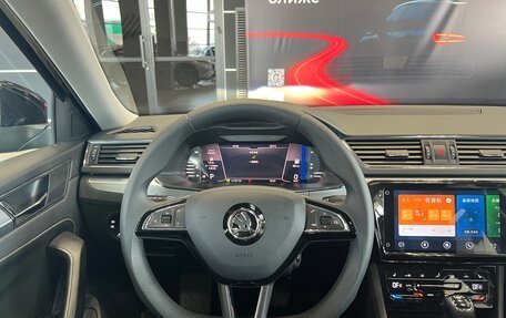 Skoda Superb III рестайлинг, 2025 год, 3 050 000 рублей, 16 фотография